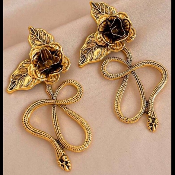 Rose Snake Dangle Earrings - Picture 5 of 8